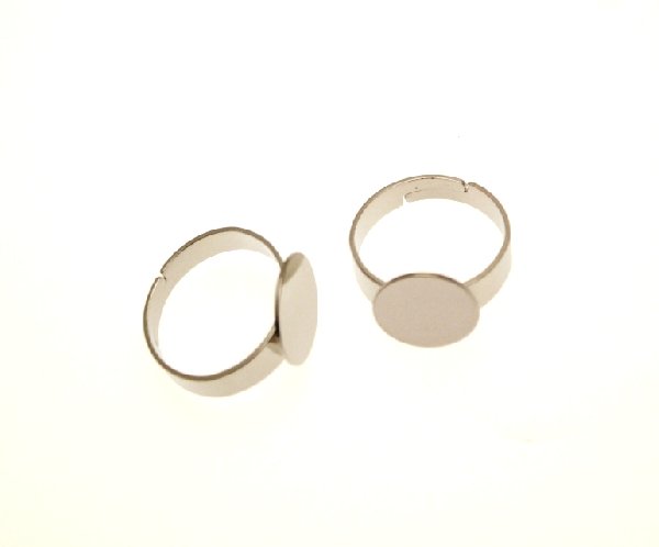 Base per anello, regolabile, a fascia larga e con piastra tonda piatta da 12 mm.