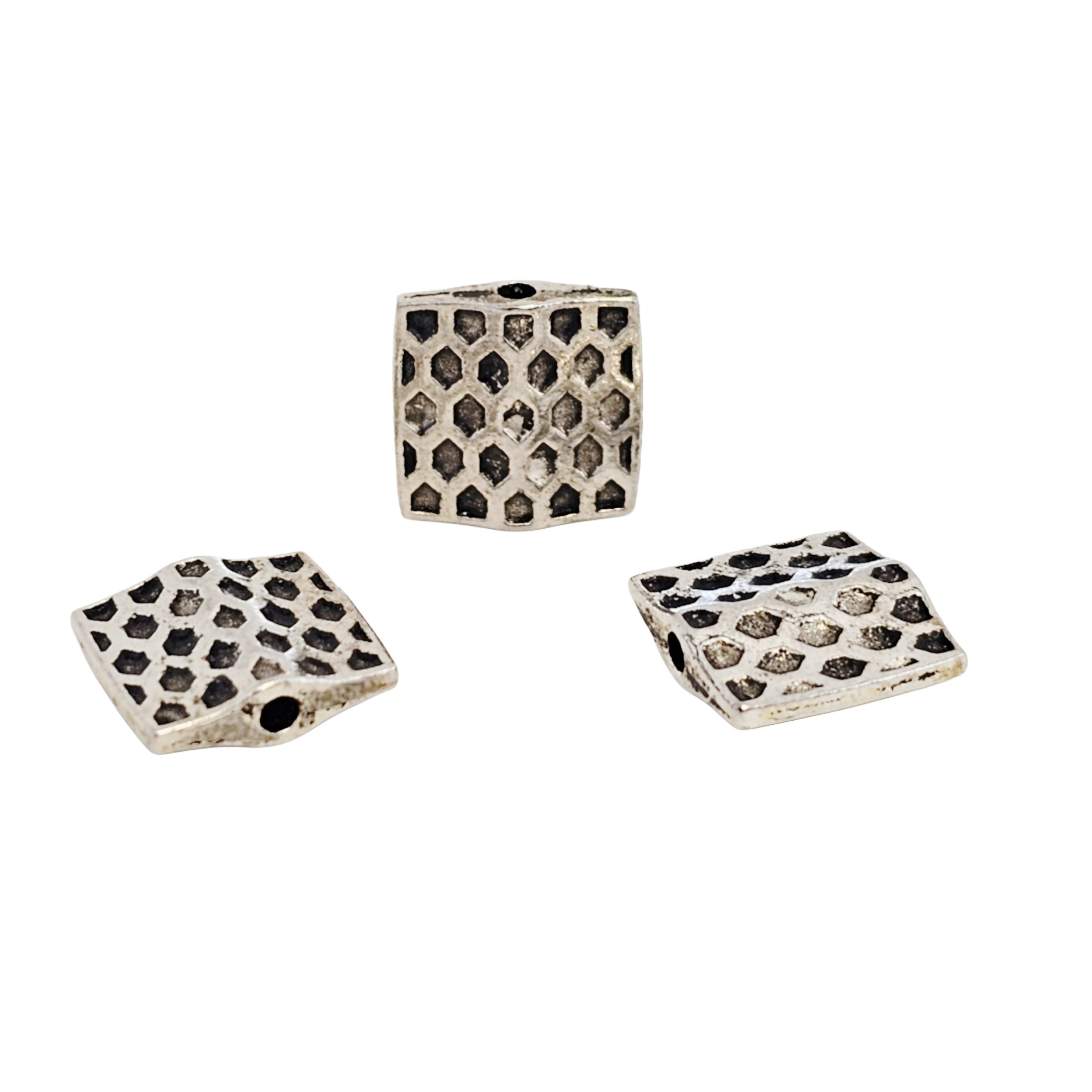 Dist. Rettangolare lavorato 12x12 mm