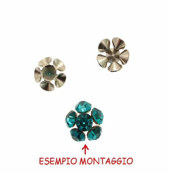Filigrana porta strass a forma di mezza sfera, diametro 13 mm. alta 6 mm.