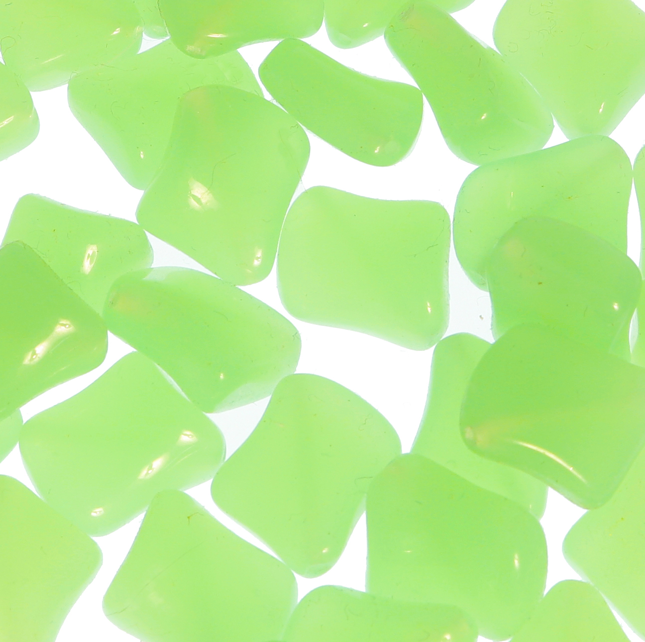 Rombo irregolare, 12x16 mm., Verde peridot opaco