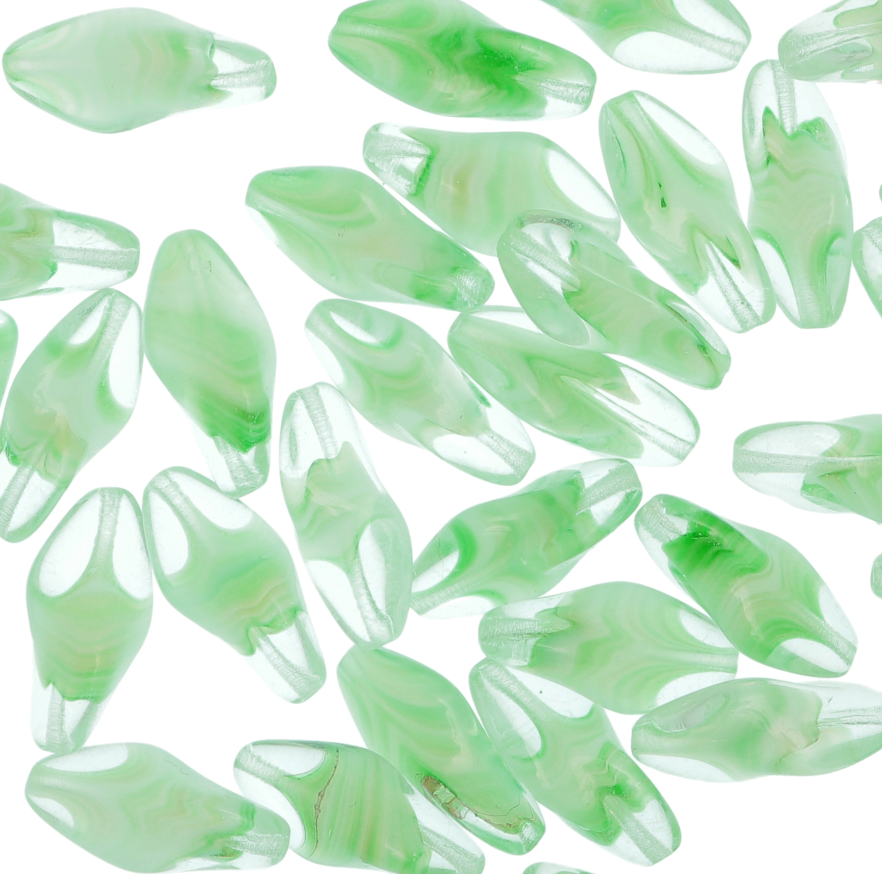 Torciglione, 19x10 mm., Verde peridot striato in bianco