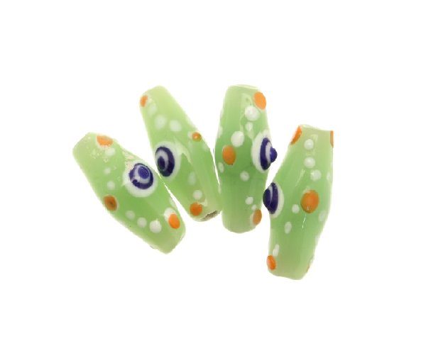 Murrina a forma di oliva, 23x10 mm., colore Verde pieno con pallini