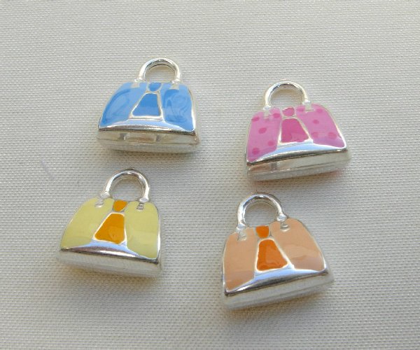 Ciondolo smaltato a forma di borsina con chiusura in alto 8,5x7,5 mm, Argento lucido 925