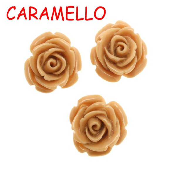 Rosa in resina colorata, piatta sotto, da incollo con foro passante, larga 20 mm., colore Caramello