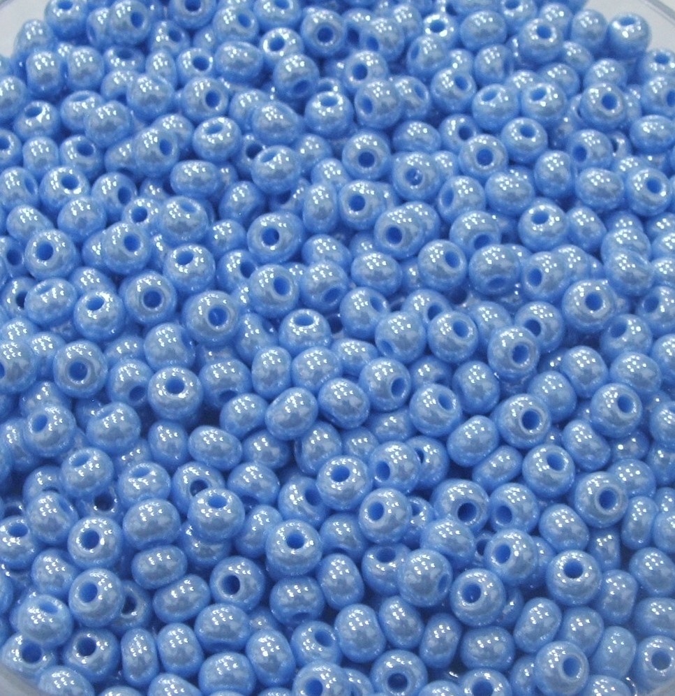 Conteria in vetro, dimensione 4,5x3mm., colore Zaffiro chiarissimo perlato