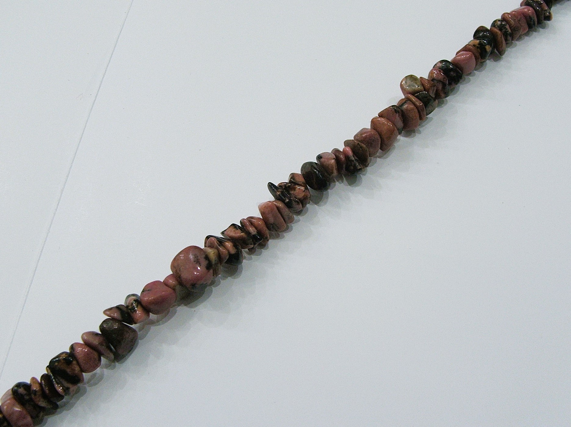 Chips in pietra dura, Rodonite