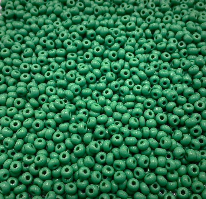 Conteria in vetro, dimensione 4,5x3mm., colore Verde prato scuro opaco