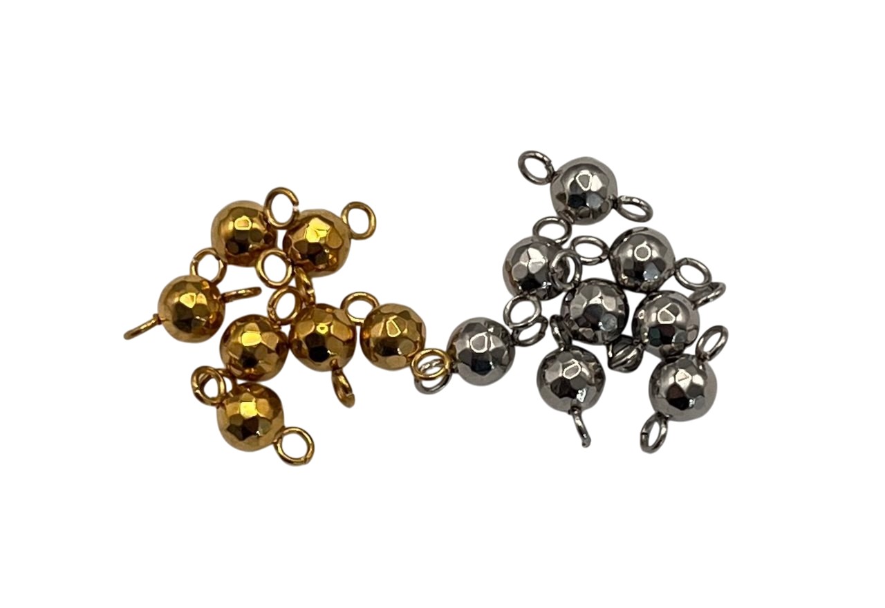 Connettore a Palla Sfaccettata, con 2 Anelli Aperti in Acciaio, misura 5x10mm.