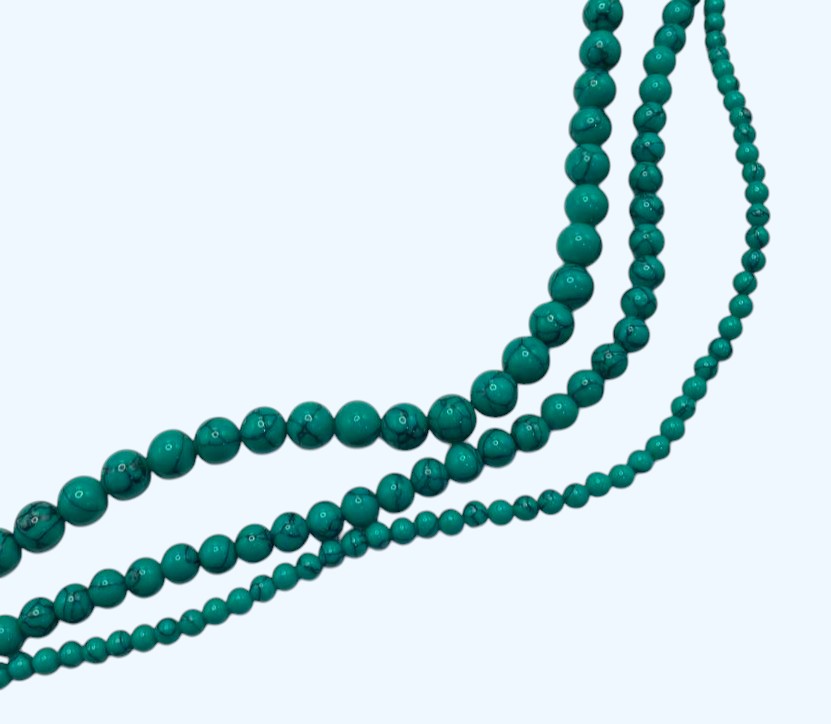 Filo di pietre dure tonde, HOWLITE VERDE